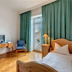 https://hotel-kolbergarten.com-bavaria.com