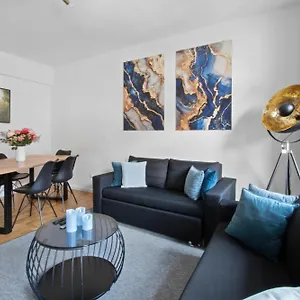 https://apt-luxury-with-roof-terrace-free-parking-90m-and-3.nuremberg-hotels.org